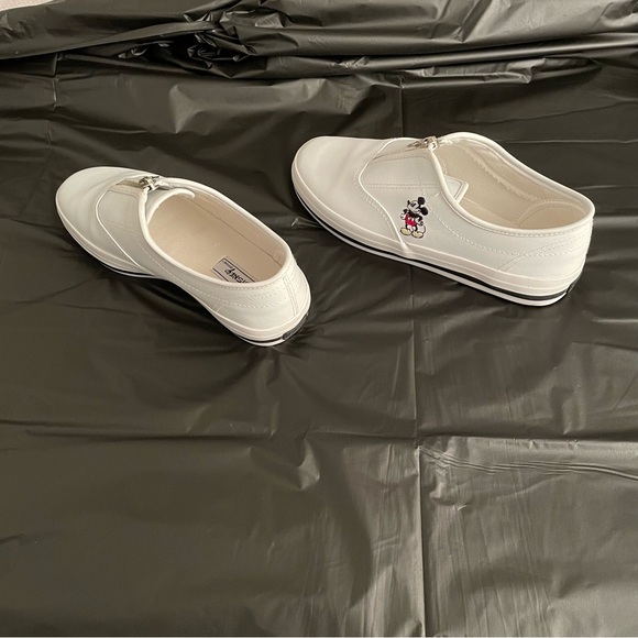 Disney White Slip-On Sneakers with Character Design - Picture 2 of 5